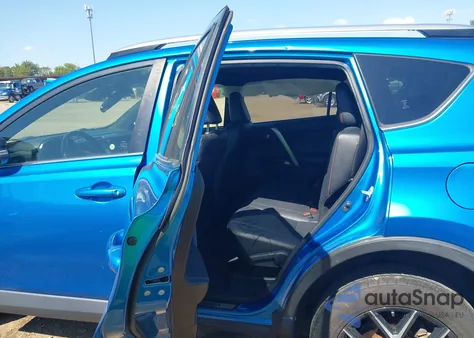 2018 Toyota Rav4 Se из США, поврежденный, VIN JTMJFREV5JJ250177